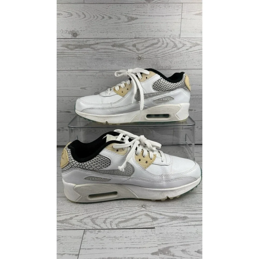 Nike Boys Air Max 90 SE 2 GS White Lace Up Running Shoes Size 6.5Y #503